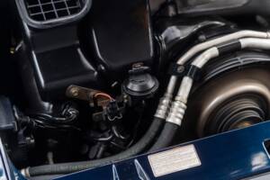 Image 18/68 of Porsche 911 Carrera (1997)