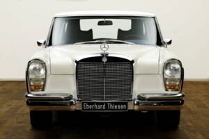 Image 6/24 of Mercedes-Benz 600 (1971)