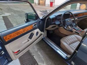 Image 12/29 of Jaguar Sovereign 3.6 (1988)