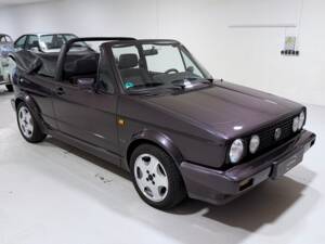 Image 1/22 of Volkswagen Golf Mk I Convertible 1.8 (1993)