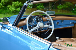 Image 32/50 of Mercedes-Benz 190 SL (1961)
