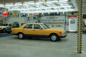 Bild 13/50 von Mercedes-Benz 280 SE (1981)
