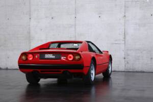 Image 19/50 of Ferrari 308 GTSi (1982)