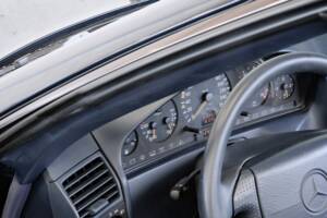 Image 15/46 of Mercedes-Benz SL 320 (1998)