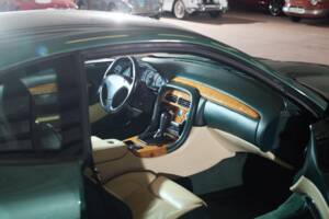 Bild 26/34 von Aston Martin DB 7 Vantage (2000)