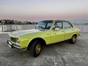 Image 4/8 de Peugeot 504 (1979)