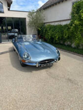Image 1/13 of Jaguar E-Type 4.2 (1966)