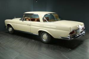 Afbeelding 4/50 van Mercedes-Benz 280 SE (1969)