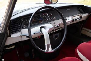 Image 17/28 of Citroën ID 19 (1966)