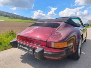 Image 22/25 of Porsche 911 SC 3.0 (1983)