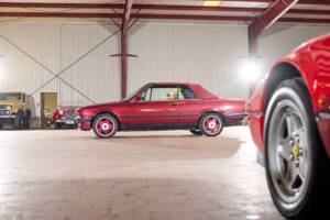Image 18/45 of BMW 320i (1990)