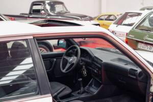 Image 9/38 of BMW 325i (1986)