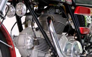 Immagine 36/96 di Ducati 750 GT (1974)