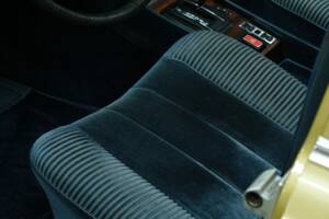 Image 26/76 of Mercedes-Benz 350 SEL (1977)