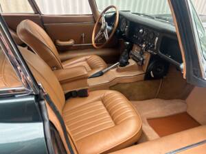 Image 15/39 de Jaguar Type E 4.2 (1966)