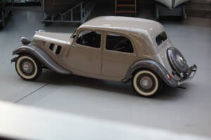 Image 10/30 of Citroën Traction Avant 7 C (1935)
