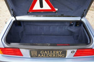 Image 13/50 de Mercedes-Benz 300 SL (1991)