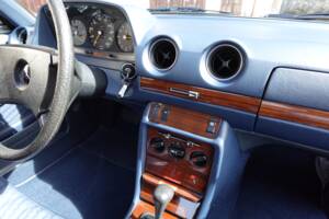 Bild 14/57 von Mercedes-Benz 230 CE (1980)