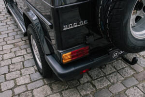 Bild 64/75 von Mercedes-Benz 300 GE (lang) (1990)