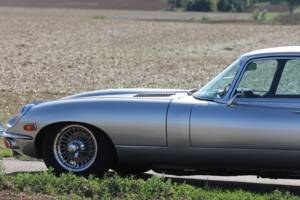 Bild 30/38 von Jaguar E-Type (2+2) (1968)