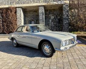 Bild 2/32 von Alfa Romeo 2600 Sprint (1963)