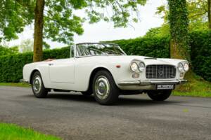Image 18/41 of Lancia Flaminia GT 3C 2.5 Convertible (1963)