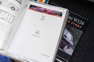 Bild 7/33 von Mercedes-Benz E 220 (1994)