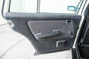 Bild 34/50 von Mercedes-Benz 230 TE (1984)