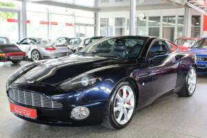 Immagine 1/15 di Aston Martin V12 Vanquish (2004)