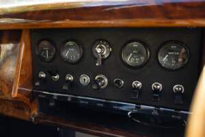 Image 41/50 de Jaguar Mk II 3.8 (1966)