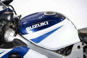 Bild 21/49 von Suzuki TL 1000R (1999)