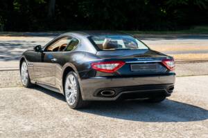 Bild 14/37 von Maserati GranTurismo S (2010)