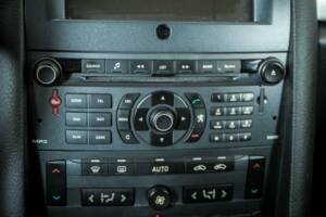Bild 24/45 von Peugeot 407 3.0i V6 (2006)