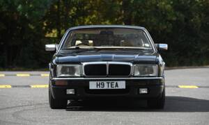 Image 3/21 of Daimler XJ 6 4.0 (1990)