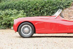 Image 42/50 of Jaguar XK 120 SE OTS (1954)