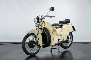 Immagine 2/50 di Moto Guzzi DUMMY (1951)
