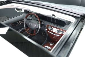 Image 19/30 of Mercedes-Benz CL 500 (2006)