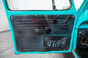 Image 17/50 of Volkswagen Beetle 1302 (1971)