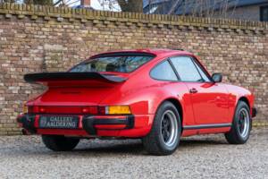Bild 37/50 von Porsche 911 Carrera 3.2 (1988)