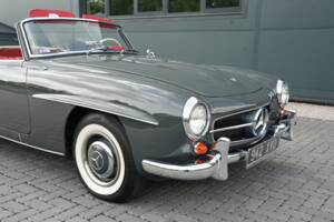 Image 25/50 de Mercedes-Benz 190 SL (1961)