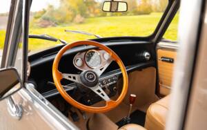 Immagine 17/36 di Innocenti Mini 1001 Export (1972)