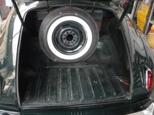 Image 37/50 of Packard 110 (1941)