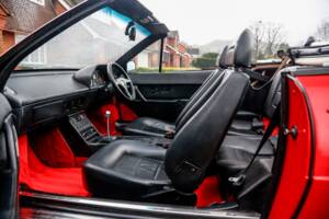 Image 27/42 of Ferrari Mondial T (1990)