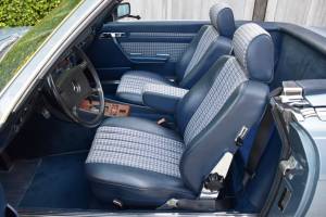 Image 26/47 of Mercedes-Benz 560 SL (1987)