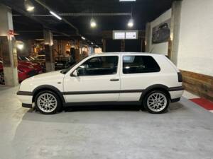 Image 17/50 de Volkswagen Golf III 2.0 16V GTI (1997)