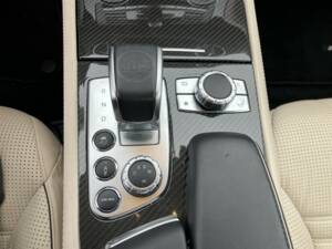 Afbeelding 36/70 van Mercedes-Benz SL 63 AMG (2012)