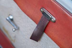 Image 32/50 of Morris Minor 1000 (1958)