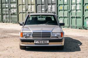 Image 6/10 de Mercedes-Benz 190 E 2.5-16 (1989)
