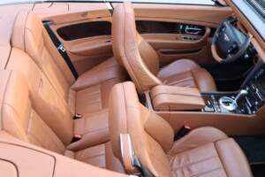 Image 18/50 of Bentley Continental GTC (2007)