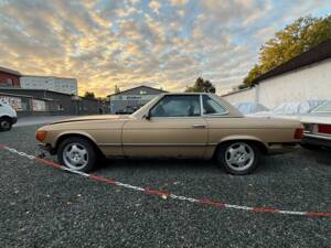 Image 3/10 de Mercedes-Benz 380 SL (1983)